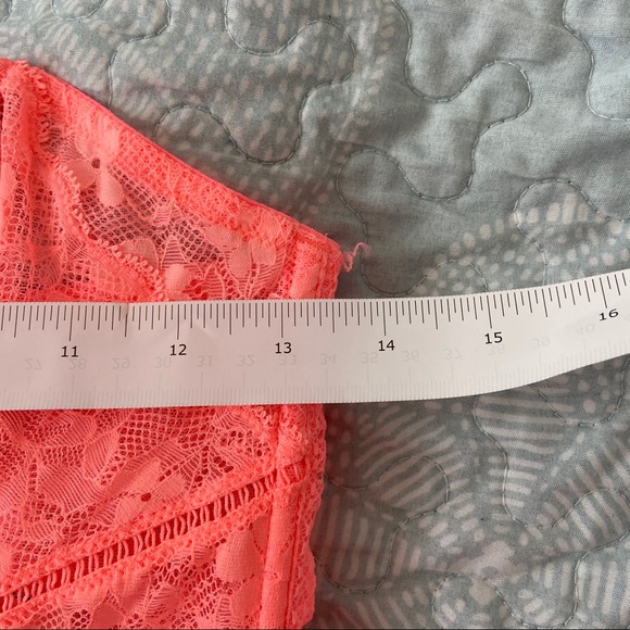 Victoria’s Secret - Strapless Bralette - Picture 9 of 9